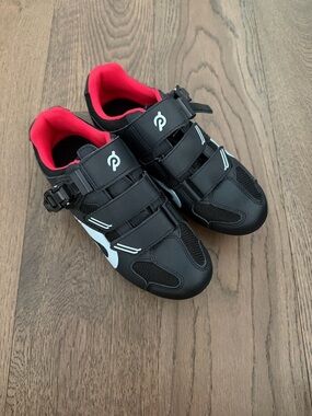Peloton Cycling Shoes in Black